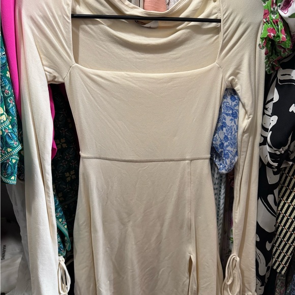Oh Polly Amryn Ivory Long Sleeve Dress - Picture 3 of 4